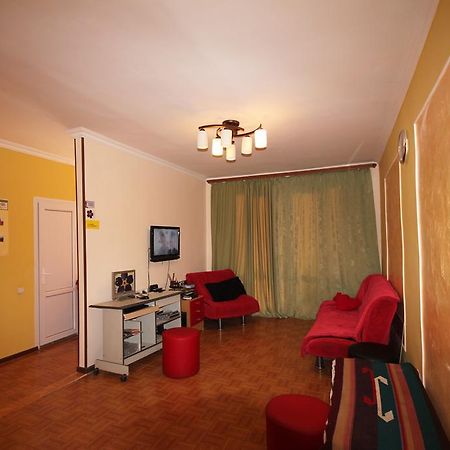 Center Hostel And Tours Yerevan Exterior photo