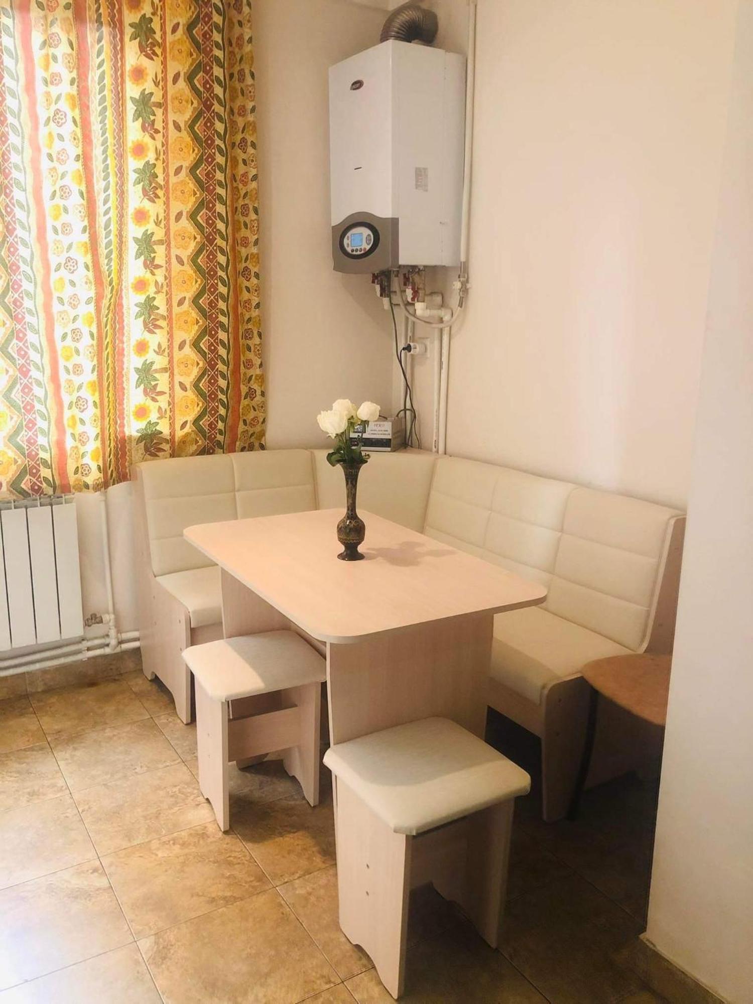 Center Hostel And Tours Yerevan Exterior photo