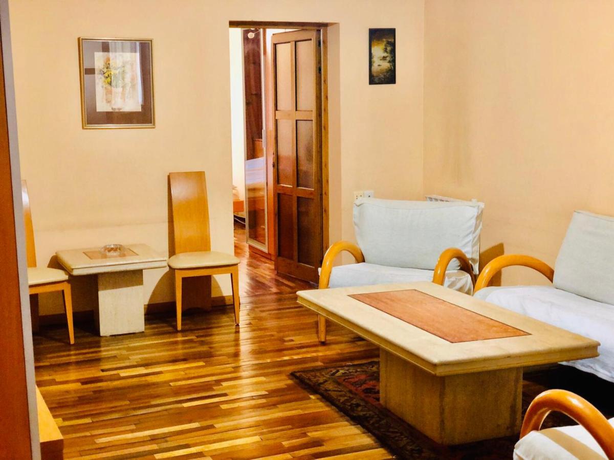 Center Hostel And Tours Yerevan Exterior photo